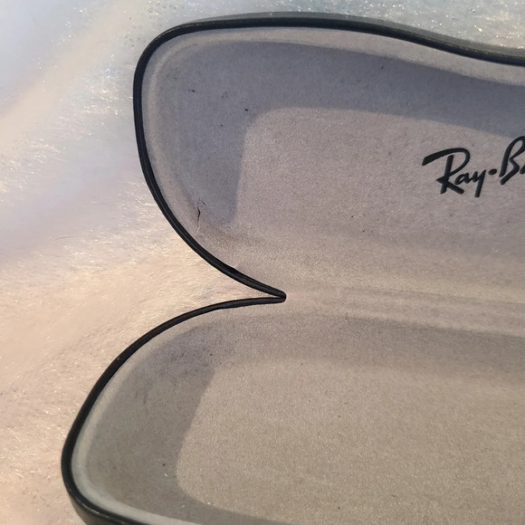 Ray-Ban eye  glasses case - Picture 2 of 4